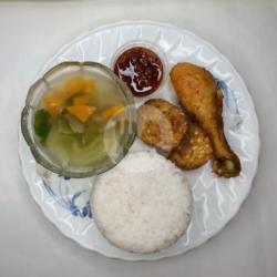 Nasi Sop Sayur   Ayam Goreng