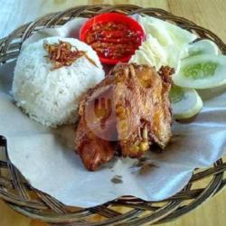 Nasi Putih Ayam Goreng Sambal Khas Lamongan