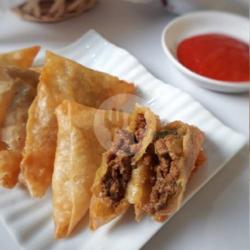 Samosa Daging Sapi