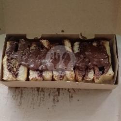 Puff Pastry Choco Cruncy