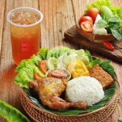 Ayam Penyet   Sambal Belacan  Teh Manis Dingin