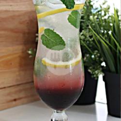 Strawberry Blueberry Mojito