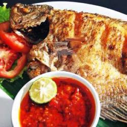 Ikan Goreng Bawal Putih   Nasi