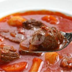 Hungarian Goulash Soup