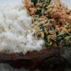 Urap Lele Goreng