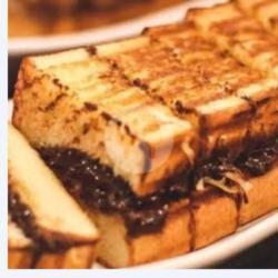 Roti Bakar Coklat Crunchy - Tiramisu