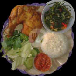 Nasi    Ayam   Tumis Kangkung