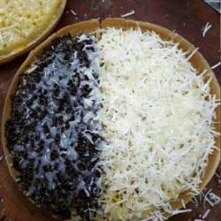 Martabak Manis Keju Ketan Kopyor