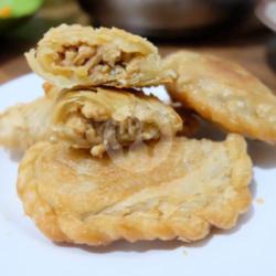 Karipap Premium (matang) Ayam (isi 5)