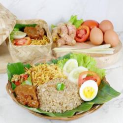 Nasi Kebuli Daging Rendang