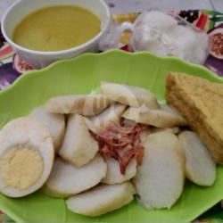 Lontong Opor Telur 1/2