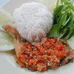 Nasi Ayam Penyet Sambel Bawang