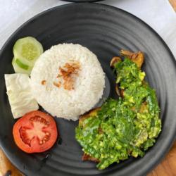 Ayam Geprek Sambal Ijo Komplit