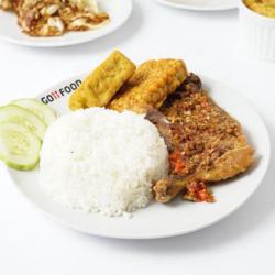 Nasi Putih   Ayam Gepuk Dada   Tempe