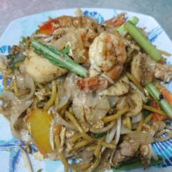 Kwetiaw Goreng Campur Mie Isi