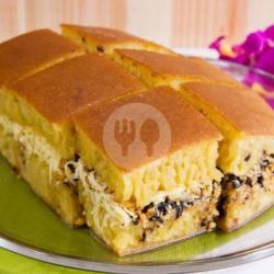 Terang Bulan Original Pisang Coklat Wijen