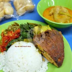 Nasi Telor Dadar Sayur Komplit