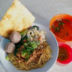 Bihun Ayam Bangka Bakso