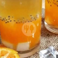 Es Jeruk Dengan Nata De Coco   Selasih