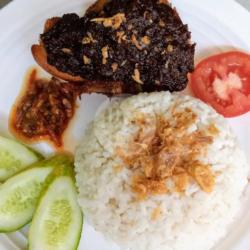 Nasi Ayam Madura Sambal Hitam