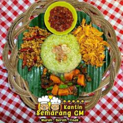 Nasi Hijau Pandan Ayam Suwir