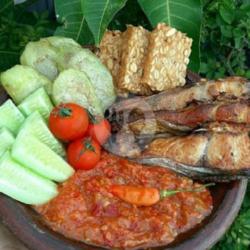 Nasi Penyetan Panggangan   Tahu Tempe Terong