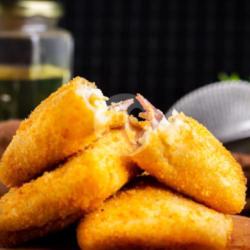 Risoles Beef Mayo Telur By Madame Risoles