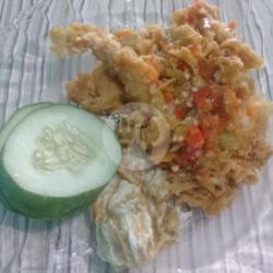 Ayam Geprek Sambel Baby Cumi