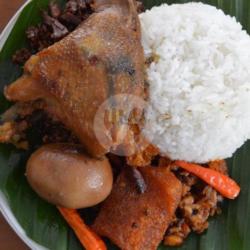 Nasi Gudeg Krecek Telur Paha Atas (brutu)