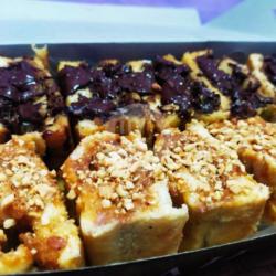 Roti Bakar Choco Peanuts