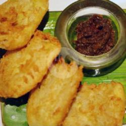 Pisang Goreng Sambal Roa