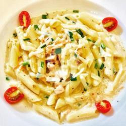 Smoked Salmon Penne Carbonara