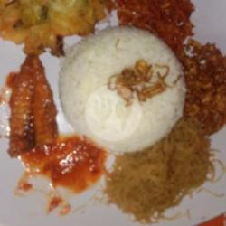 Nasi Uduk Tongkol Cue Balado