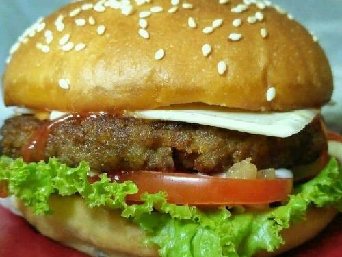 Burger & Kebab Mr Tan75, Megawati
