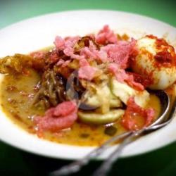 Lontong Medan Pakai Telur