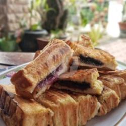 Roti Bakar Besar Blueberry Kismis Susu(mix)