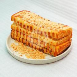 Roti Bakar Kacang