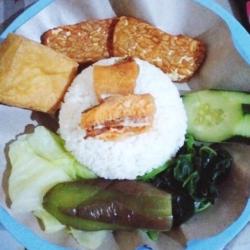 Nasi Tempong Ikan Asin