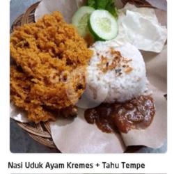 Nasi Uduk Ayam Kremes Tahu Tempe