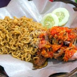 Indomie Goreng   Ayam Geprek