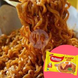 Mie Goreng Keju Richeese