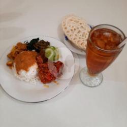 Paket Nasi Ayam Balado Paha/dada   Esteh Manis   Kerupuk Putih/udang