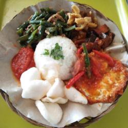 Nasi Rames Telur Ceplok Balado