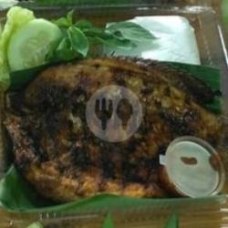 Paket  Ikan Bawal Tawar Bakar