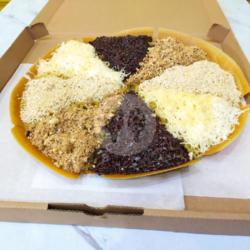 Martabak Pizza Ovomaltine Keju