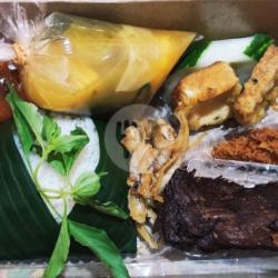 Nasi Timbel Empal Daging Sapi