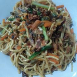 Mie Cakalang Goreng