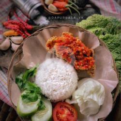 Nasi   Ayam Geprek Sambal Tomat Trasi