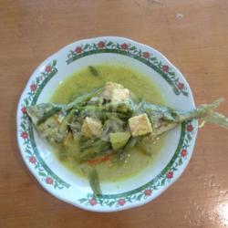 Nasi Gulai Ikan Kembung Tauco