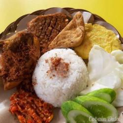 Nasi Sambelan ( Tahu Tempe Telur)